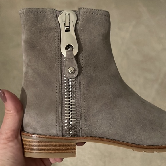 Stuart Weitzman Winzipper fossil suede booties - Picture 6 of 7